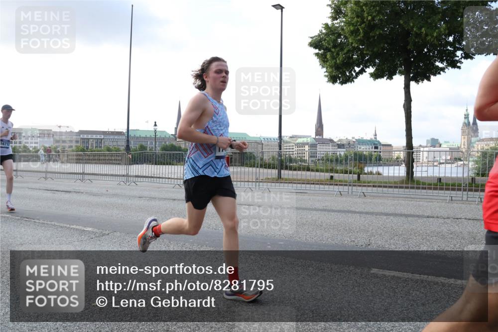 29.06.2025 - hella hamburg halbmarathon Lena Gebhardt http://msf.ph/oto/8281795 29.06.2025 09:45:37 Lombardsbrücke 16712, 57, 1686, 1707, 1758, 1990, 2689, 2746, 3043, 4050, 4129, 4679, 4698, 4749, 5070, 5187, 5328, 5550, 5746, 5826, 6358, 6781, 6878, 7272, 7389, 7481, 7651, 7723, 7965, 8190, 8209, 8883, 9137, 9381, 9571, 9634, 10017, 10171, 10270, 10484, 10486, 10876, 11120, 11413, 11857, 12049, 12232, 12234, 12308, 12595, 12691, 12988, 13066, 13343, 13618, 13686, 14028, 14140, 14289, 15672, 15883, 16157, 16713, 16818, 17428 meine-sportfotos.de