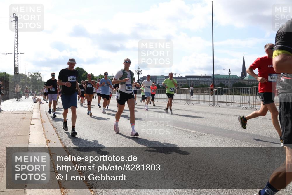29.06.2025 - hella hamburg halbmarathon Lena Gebhardt http://msf.ph/oto/8281803 29.06.2025 09:58:09 Lombardsbrücke 6754, 12662, 8449, 11416, 1656, 2636, 18811, 1034, 1094, 1179, 1190, 1258, 1320, 1321, 1335, 1563, 1815, 1870, 2034, 2070, 2138, 2397, 2417, 2448, 2612, 2636, 2656, 2711, 2946, 3041, 3058, 3091, 3114, 3251, 3859, 4814, 4903, 5032, 5093, 5305, 5672, 5721, 5775, 6164, 6272, 6355, 6356, 6569, 6580, 6585, 6628, 6754, 6776, 6897, 7065, 7134, 7409, 7478, 7509, 7594, 7646, 7724, 7856, 7896, 7952, 7973, 7976, 8154, 8311, 8508, 8590, 8825, 9012, 9057, 9562, 9656, 10084 meine-sportfotos.de