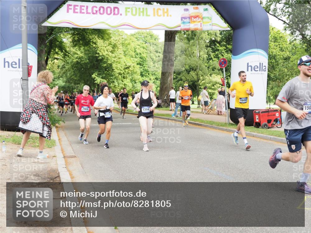 29.06.2025 - hella hamburg halbmarathon MichiJ http://msf.ph/oto/8281805 29.06.2025 10:58:03 Zwischen KM18-KM19 1893, 2904, 3176, 4394, 7462, 10283, 13610, 15085, 16456, 17174 meine-sportfotos.de