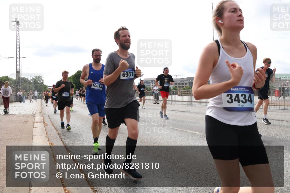 29.06.2025 - hella hamburg halbmarathon Lena Gebhardt http://msf.ph/oto/8281810 29.06.2025 10:20:35 Lombardsbrücke 7018, 10613, 6951, 12977, 3434, 1011, 1046, 1069, 1471, 1474, 2053, 2101, 2325, 2478, 2834, 2923, 2945, 3247, 3434, 3733, 3781, 3842, 4154, 4166, 4288, 4422, 4585, 4614, 4737, 4739, 4754, 4869, 5181, 5556, 5625, 5659, 5811, 5812, 5831, 5937, 6608, 6951, 7018, 7101, 7131, 7739, 7744, 8025, 8113, 8462, 8588, 8940, 9136, 9196, 9722, 9735, 9873, 9981, 10041, 10050, 10350, 10414, 10595, 10613, 10647, 10754, 11100, 11145, 11603, 11835, 11995, 12844 meine-sportfotos.de