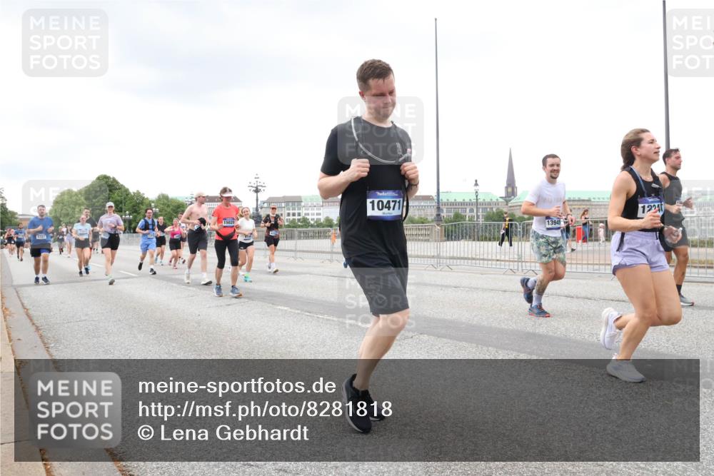 29.06.2025 - hella hamburg halbmarathon Lena Gebhardt http://msf.ph/oto/8281818 29.06.2025 10:54:59 Lombardsbrücke 15029, 10471, 13945, 12240, 1013, 1198, 2084, 2090, 2244, 2452, 2566, 2586, 2632, 3002, 3274, 4039, 4191, 4192, 5185, 5392, 5500, 5727, 5882, 5993, 6395, 6396, 6839, 6944, 6982, 7219, 7238, 7766, 7986, 8012, 8186, 8403, 8519, 9521, 9596, 10109, 10331, 10458, 10471, 10686, 11033, 11226, 11287, 11567, 11569, 11737, 11788, 11908, 12147, 12148, 12240, 12268, 12270, 12930, 13098, 13272, 13283, 13548, 13944, 13945, 13979, 13980, 14515, 15160 meine-sportfotos.de