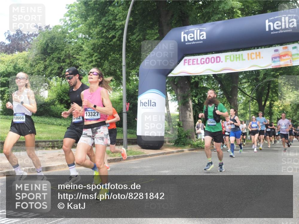 29.06.2025 - hella hamburg halbmarathon KatJ http://msf.ph/oto/8281842 29.06.2025 10:40:50 Zwischen KM18-KM19 1267, 2058, 2099, 2771, 6762, 7478, 7509 meine-sportfotos.de