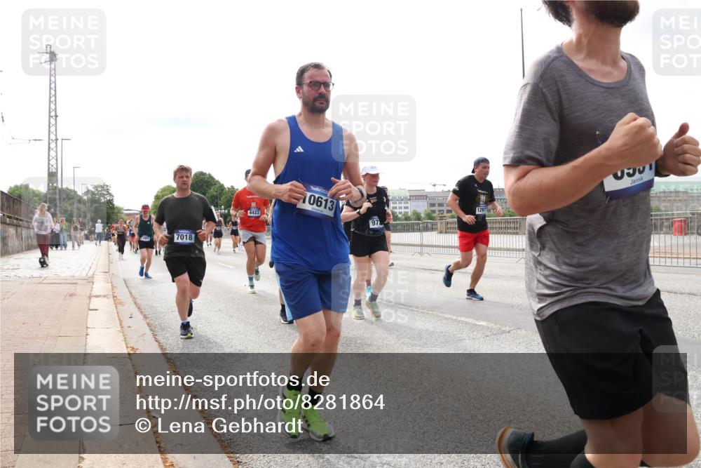 29.06.2025 - hella hamburg halbmarathon Lena Gebhardt http://msf.ph/oto/8281864 29.06.2025 10:20:35 Lombardsbrücke 1603, 7018, 4422, 0613, 97, 1297, 1011, 1046, 1069, 1471, 1474, 2053, 2101, 2325, 2478, 2834, 2923, 2945, 3247, 3434, 3733, 3781, 3842, 4154, 4166, 4288, 4422, 4585, 4614, 4737, 4739, 4754, 4869, 5181, 5556, 5625, 5659, 5811, 5812, 5831, 5937, 6608, 6951, 7018, 7101, 7131, 7739, 7744, 8025, 8113, 8462, 8588, 8940, 9136, 9196, 9722, 9735, 9873, 9981, 10041, 10050, 10350, 10414, 10595, 10613, 10647, 10754, 11100, 11145, 11603, 11835, 11995, 12844 meine-sportfotos.de