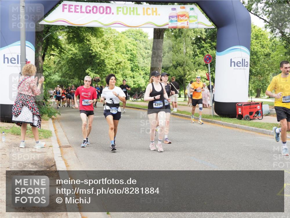 29.06.2025 - hella hamburg halbmarathon MichiJ http://msf.ph/oto/8281884 29.06.2025 10:58:04 Zwischen KM18-KM19 1893, 2904, 3176, 4394, 7462, 8854, 10283, 10610, 13610, 15085, 16456, 17174 meine-sportfotos.de