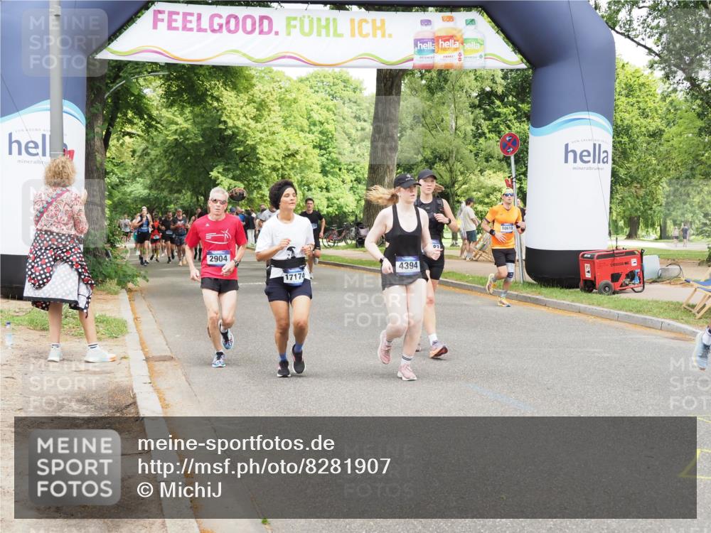 29.06.2025 - hella hamburg halbmarathon MichiJ http://msf.ph/oto/8281907 29.06.2025 10:58:04 Zwischen KM18-KM19 1893, 2904, 3176, 4394, 7462, 8854, 10283, 10610, 13610, 15085, 16456, 17174 meine-sportfotos.de