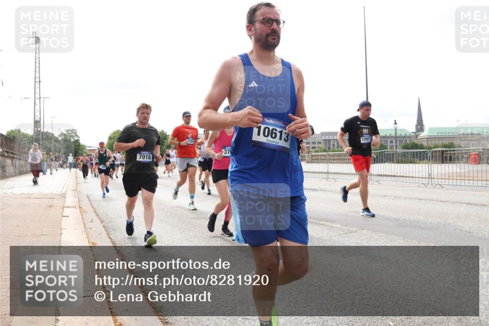 29.06.2025 - hella hamburg halbmarathon Lena Gebhardt http://msf.ph/oto/8281920 29.06.2025 10:20:36 Lombardsbrücke 7018, 422, 37, 10613, 12977, 1011, 1046, 1069, 1471, 1474, 2053, 2101, 2325, 2478, 2834, 2923, 2945, 3247, 3434, 3733, 3781, 3842, 4154, 4166, 4288, 4422, 4585, 4614, 4739, 4754, 4869, 5181, 5556, 5625, 5659, 5811, 5812, 5831, 5937, 6608, 6951, 7018, 7101, 7131, 7739, 7744, 8025, 8113, 8462, 8588, 8940, 9136, 9722, 9735, 9873, 9981, 10041, 10050, 10350, 10414, 10595, 10613, 10647, 10754, 11100, 11145, 11603, 11835, 11995, 12844 meine-sportfotos.de
