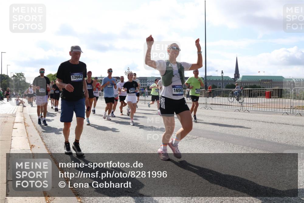 29.06.2025 - hella hamburg halbmarathon Lena Gebhardt http://msf.ph/oto/8281996 29.06.2025 09:58:09 Lombardsbrücke 6754, 12662, 3449, 10, 11416, 2417, 16563, 1034, 1094, 1179, 1190, 1258, 1320, 1321, 1335, 1563, 1815, 1870, 2034, 2070, 2138, 2397, 2417, 2448, 2612, 2636, 2656, 2711, 2946, 3041, 3058, 3091, 3114, 3251, 3859, 4814, 4903, 5032, 5093, 5305, 5672, 5721, 5775, 6164, 6272, 6355, 6356, 6569, 6580, 6585, 6628, 6754, 6776, 6897, 7065, 7134, 7409, 7478, 7509, 7594, 7646, 7724, 7856, 7896, 7952, 7973, 7976, 8154, 8311, 8508, 8590, 8825, 9012, 9057, 9562, 9656, 10084 meine-sportfotos.de