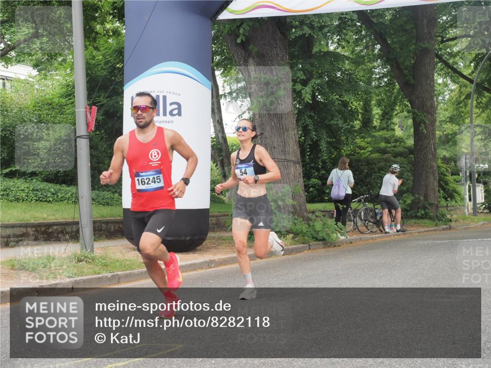 29.06.2025 - hella hamburg halbmarathon KatJ http://msf.ph/oto/8282118 29.06.2025 10:10:53 Zwischen KM18-KM19 54 meine-sportfotos.de