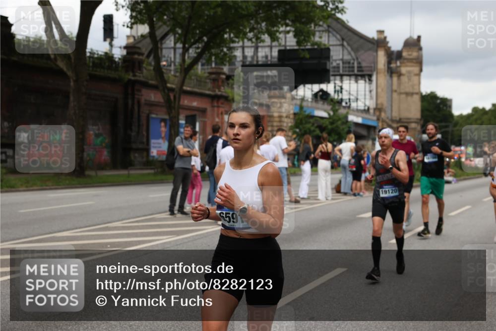 29.06.2025 - hella hamburg halbmarathon Yannick Fuchs http://msf.ph/oto/8282123 29.06.2025 10:49:48 20KM 1130, 1180, 1193, 2982, 3042, 3048, 3058, 3668, 4951, 5465, 5672, 6569, 6591, 6924, 7594, 7742, 7976, 8255, 8311, 8639, 8863, 9361, 9562, 11039, 11309, 11638, 12196, 12515, 13474, 14363, 14365, 14461, 15184, 15484, 15818, 15884, 16176, 16375, 16401, 16434, 16521, 16786, 17259, 17615, 17640, 17642, 17734, 18064, 18125, 18212, 18325, 18340, 18495, 18741, 18746, 18835, 19120, 19152 meine-sportfotos.de