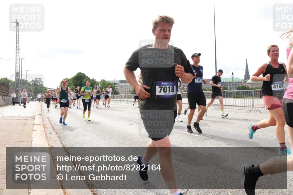 29.06.2025 - hella hamburg halbmarathon Lena Gebhardt http://msf.ph/oto/8282164 29.06.2025 10:20:37 Lombardsbrücke 11603, 1908, 7018, 5181, 4166, 1011, 1046, 1069, 1471, 1474, 2053, 2101, 2325, 2478, 2834, 2923, 2945, 3247, 3434, 3733, 3781, 3842, 4154, 4166, 4288, 4422, 4585, 4614, 4754, 4869, 5181, 5556, 5625, 5659, 5811, 5812, 5831, 5937, 6608, 6951, 7018, 7101, 7131, 7739, 7744, 8025, 8113, 8462, 8588, 8940, 9136, 9722, 9735, 9873, 9981, 10041, 10050, 10350, 10414, 10595, 10613, 10647, 10754, 11100, 11145, 11603, 11835, 11995, 12844 meine-sportfotos.de