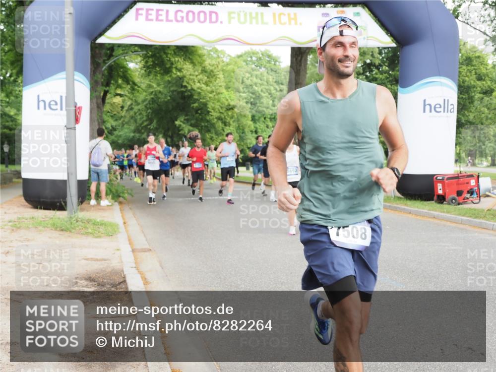 29.06.2025 - hella hamburg halbmarathon MichiJ http://msf.ph/oto/8282264 29.06.2025 10:32:15 Zwischen KM18-KM19 1558, 3146, 4991, 5692, 7508, 8145, 8900, 9081, 10930, 11153, 11346, 12438, 13348, 14690, 15185 meine-sportfotos.de