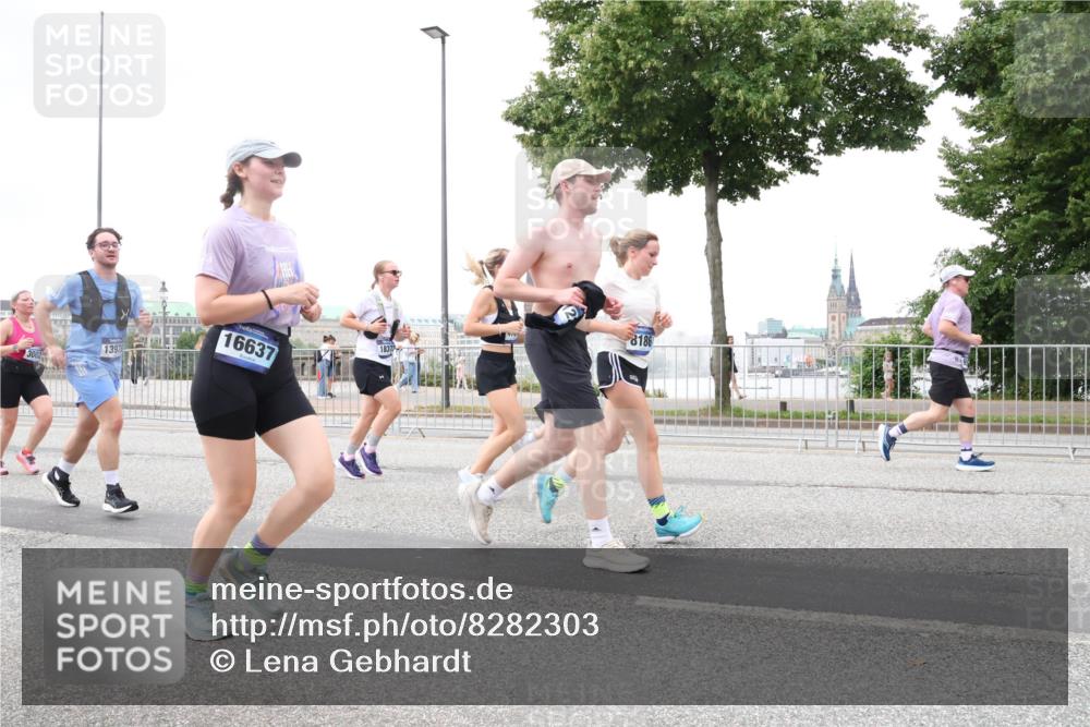 29.06.2025 - hella hamburg halbmarathon Lena Gebhardt http://msf.ph/oto/8282303 29.06.2025 10:55:04 Lombardsbrücke 3002, 13979, 16637, 1837, 8186, 1013, 1198, 2084, 2090, 2452, 2566, 2586, 2632, 3002, 3157, 3274, 3577, 4039, 4191, 4192, 4628, 5040, 5392, 5500, 5727, 5882, 6395, 6396, 6839, 6944, 6982, 7219, 7238, 7766, 8012, 8186, 8403, 8519, 9521, 9596, 10109, 10331, 10458, 10471, 10686, 11033, 11226, 11287, 11567, 11569, 11737, 11788, 11908, 12147, 12148, 12240, 12268, 12270, 13098, 13230, 13272, 13283, 13548, 13944, 13945, 13979, 13980, 14515, 15152, 15160 meine-sportfotos.de