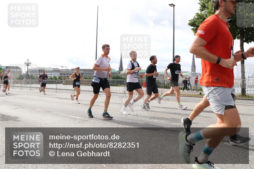 29.06.2025 - hella hamburg halbmarathon Lena Gebhardt http://msf.ph/oto/8282351 29.06.2025 10:20:38 Lombardsbrücke 4754, 1011, 1750, 19014, 1011, 1046, 1069, 1471, 1474, 2053, 2101, 2325, 2478, 2834, 2923, 2945, 3247, 3434, 3733, 3781, 3842, 4154, 4166, 4288, 4350, 4422, 4585, 4614, 4754, 4869, 5181, 5556, 5625, 5659, 5811, 5812, 5831, 5937, 6608, 6951, 7018, 7101, 7131, 7739, 7744, 8025, 8113, 8462, 8588, 8940, 9005, 9011, 9136, 9236, 9722, 9735, 9873, 9981, 10041, 10050, 10350, 10414, 10595, 10613, 10647, 10754, 11100, 11145, 11603, 11835, 11995, 12844 meine-sportfotos.de