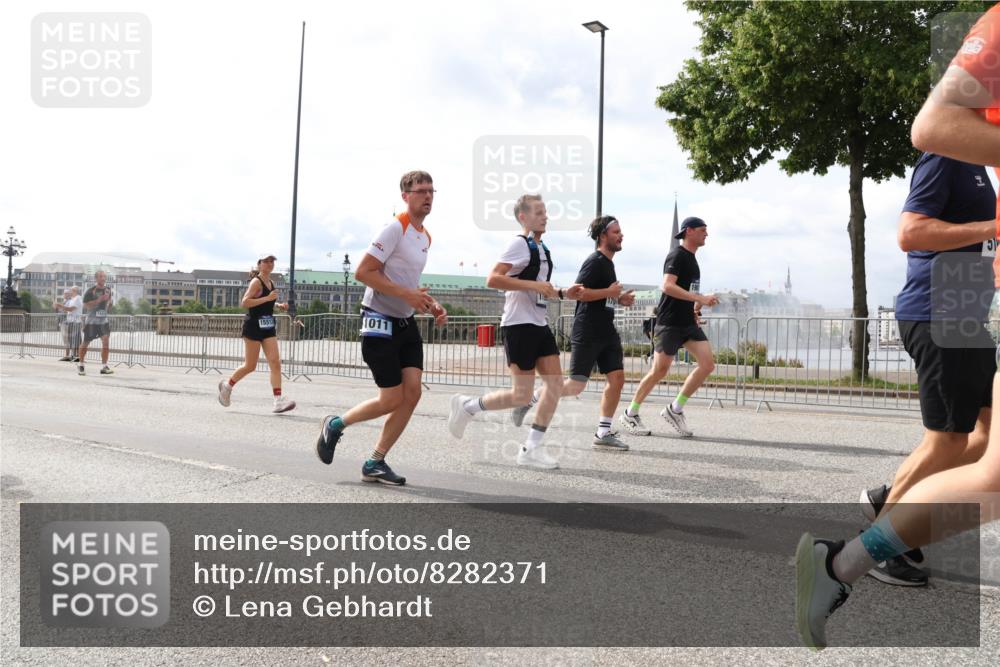 29.06.2025 - hella hamburg halbmarathon Lena Gebhardt http://msf.ph/oto/8282371 29.06.2025 10:20:38 Lombardsbrücke 15513, 1011, 1011, 1046, 1069, 1471, 1474, 2053, 2101, 2325, 2478, 2834, 2923, 2945, 3247, 3434, 3733, 3781, 3842, 4154, 4166, 4288, 4350, 4422, 4585, 4614, 4754, 4869, 5181, 5556, 5625, 5659, 5811, 5812, 5831, 5937, 6608, 6951, 7018, 7101, 7131, 7739, 7744, 8025, 8113, 8462, 8588, 8940, 9005, 9011, 9136, 9236, 9722, 9735, 9873, 9981, 10041, 10050, 10350, 10414, 10595, 10613, 10647, 10754, 11100, 11145, 11603, 11835, 11995, 12844 meine-sportfotos.de