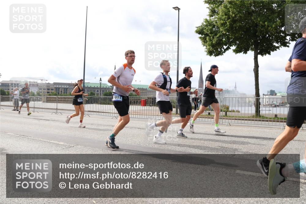 29.06.2025 - hella hamburg halbmarathon Lena Gebhardt http://msf.ph/oto/8282416 29.06.2025 10:20:39 Lombardsbrücke 1011, 15513, 1011, 1046, 1069, 1471, 1474, 2053, 2101, 2325, 2478, 2834, 2923, 2945, 3247, 3434, 3733, 3781, 3842, 4154, 4166, 4288, 4350, 4422, 4585, 4614, 4754, 4869, 5041, 5181, 5556, 5625, 5811, 5812, 5831, 5937, 6608, 6951, 7018, 7101, 7131, 7739, 7744, 8025, 8113, 8462, 8588, 8940, 9005, 9011, 9136, 9236, 9722, 9735, 9873, 9981, 10041, 10050, 10350, 10414, 10595, 10613, 10647, 10754, 11100, 11145, 11603, 11835, 11995, 12844 meine-sportfotos.de