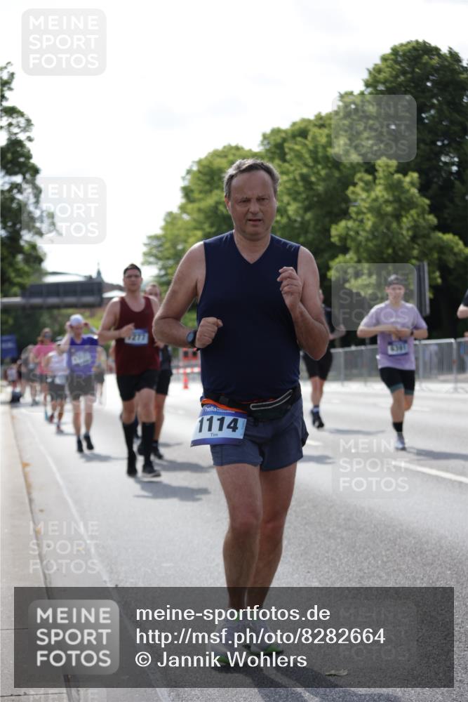 29.06.2025 - hella hamburg halbmarathon Jannik Wohlers http://msf.ph/oto/8282664 29.06.2025 10:03:02 Lombardsbrücke 1114, 1135, 1138, 1161, 1450, 1885, 2594, 2619, 4307, 4511, 5384, 5464, 6391, 6453, 7277, 7278, 7279, 7290, 7935, 9453, 11556, 12211, 12212, 12377, 12843, 13732, 13857, 13976, 15539, 16371, 16605, 17096, 17226, 18028 meine-sportfotos.de