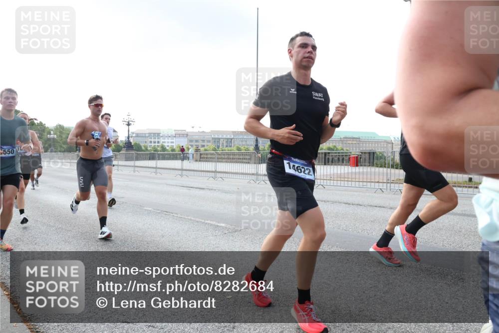 29.06.2025 - hella hamburg halbmarathon Lena Gebhardt http://msf.ph/oto/8282684 29.06.2025 09:45:44 Lombardsbrücke 550, 16, 0484, 600, 14622, 57, 1080, 1686, 1707, 1758, 1894, 1990, 2460, 2689, 3043, 4050, 4129, 4463, 4679, 4698, 4749, 5070, 5187, 5328, 5550, 5746, 5826, 6358, 6878, 7186, 7272, 7389, 7481, 7651, 7723, 7880, 7965, 8062, 8190, 8209, 8883, 9137, 9381, 9571, 9634, 10017, 10171, 10270, 10484, 10876, 11120, 11413, 11857, 12049, 12189, 12232, 12234, 12308, 12681, 12691, 12988, 13066, 13167, 13343, 13618, 13686, 13754, 14028, 14167, 15672, 16157 meine-sportfotos.de