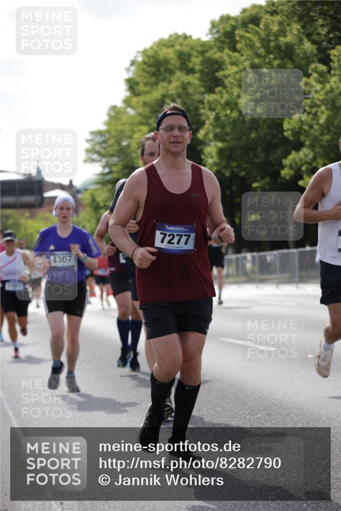 29.06.2025 - hella hamburg halbmarathon Jannik Wohlers http://msf.ph/oto/8282790 29.06.2025 10:03:03 Lombardsbrücke 1114, 1135, 1138, 1161, 1450, 1885, 2594, 2619, 2683, 4307, 4511, 5384, 5464, 6391, 6453, 7277, 7278, 7279, 7290, 7935, 9453, 11556, 12211, 12212, 12377, 12843, 13732, 13857, 13976, 15539, 16371, 16605, 17096, 17226, 18028, 18999 meine-sportfotos.de