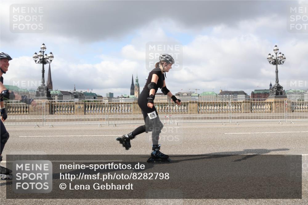29.06.2025 - hella hamburg halbmarathon Lena Gebhardt http://msf.ph/oto/8282798 29.06.2025 09:05:04 Lombardsbrücke  meine-sportfotos.de