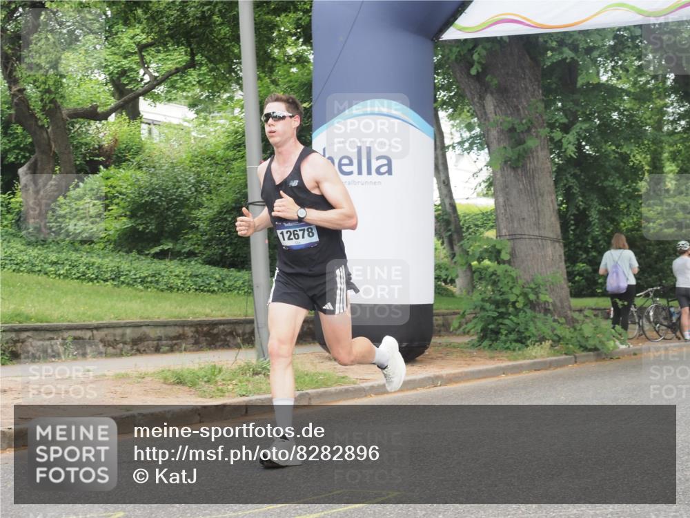 29.06.2025 - hella hamburg halbmarathon KatJ http://msf.ph/oto/8282896 29.06.2025 10:11:05 Zwischen KM18-KM19  meine-sportfotos.de
