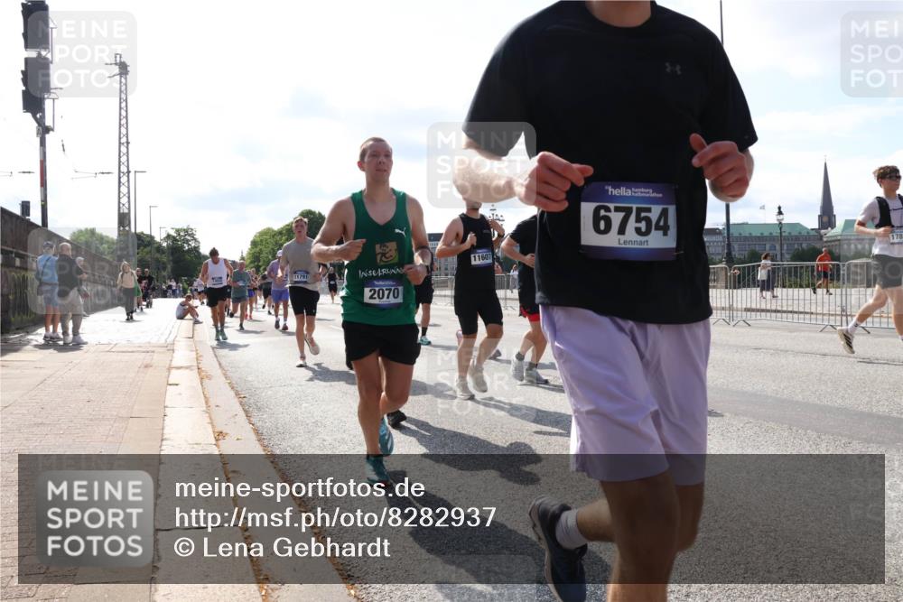 29.06.2025 - hella hamburg halbmarathon Lena Gebhardt http://msf.ph/oto/8282937 29.06.2025 09:58:12 Lombardsbrücke 11791, 2070, 11607, 6754, 178, 1034, 1094, 1179, 1190, 1258, 1285, 1320, 1321, 1335, 1563, 1815, 1870, 2034, 2070, 2138, 2397, 2417, 2448, 2612, 2636, 2656, 2711, 2946, 3041, 3058, 3091, 3114, 3251, 3859, 4814, 4903, 5032, 5093, 5305, 5672, 5721, 5775, 5894, 6164, 6272, 6355, 6356, 6433, 6569, 6580, 6585, 6628, 6754, 6776, 6897, 7065, 7134, 7409, 7478, 7509, 7646, 7724, 7856, 7896, 7952, 7976, 8154, 8311, 8393, 8508, 8590, 8825, 9012, 9057, 9562, 9656, 10084 meine-sportfotos.de