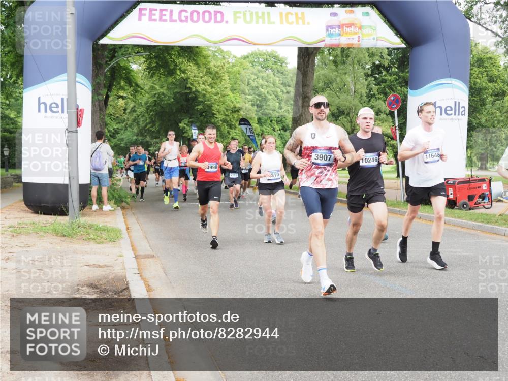 29.06.2025 - hella hamburg halbmarathon MichiJ http://msf.ph/oto/8282944 29.06.2025 10:32:21 Zwischen KM18-KM19 1415, 1697, 3004, 3907, 4310, 4999, 5692, 7093, 8063, 8722, 9374, 10246, 11648, 11848, 12966, 13348, 13807, 15535 meine-sportfotos.de