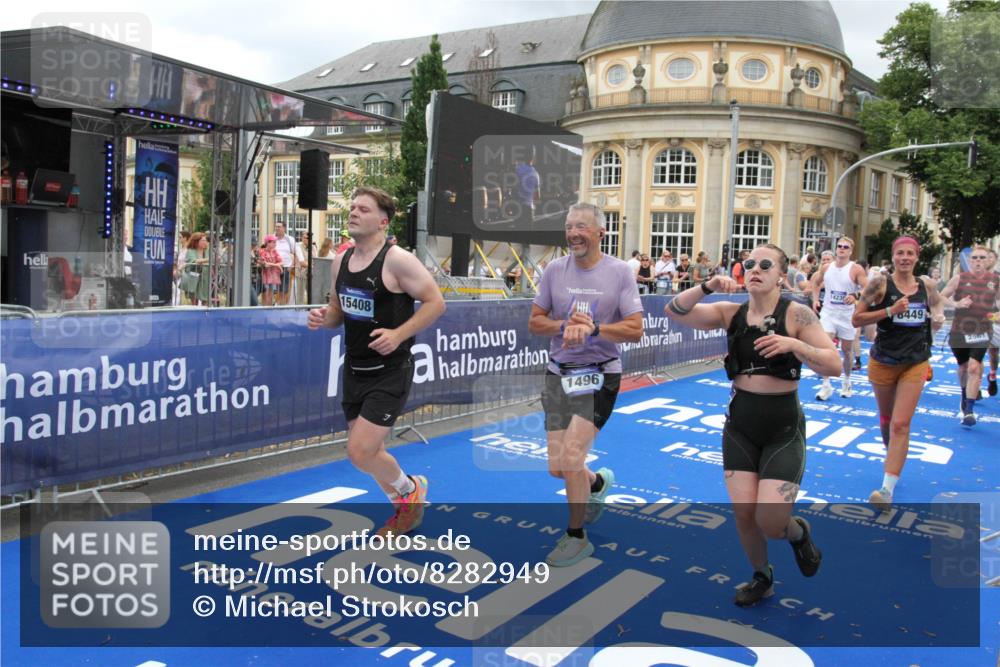 29.06.2025 - hella hamburg halbmarathon Michael Strokosch http://msf.ph/oto/8282949 29.06.2025 10:54:48 Ziel 1125, 1496, 2029, 2561, 3310, 4231, 6587, 7478, 8449, 9227, 10044, 12186, 12489, 13147, 14239, 15389, 15408, 15584, 17231, 17765, 19000 meine-sportfotos.de