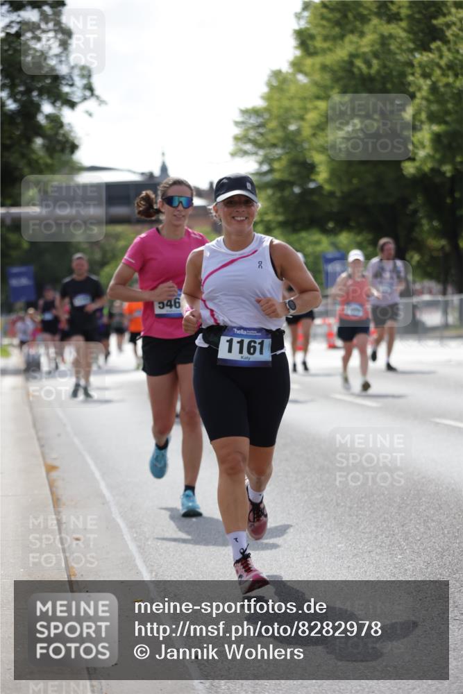 29.06.2025 - hella hamburg halbmarathon Jannik Wohlers http://msf.ph/oto/8282978 29.06.2025 10:03:07 Lombardsbrücke 1114, 1161, 1885, 2619, 2683, 2759, 4307, 4511, 5384, 5396, 5464, 6391, 6453, 7277, 7278, 7279, 8484, 9453, 10389, 11556, 12211, 12377, 12843, 13793, 13976, 15539, 15643, 15859, 16371, 17096, 17226, 17550, 18028, 18999 meine-sportfotos.de