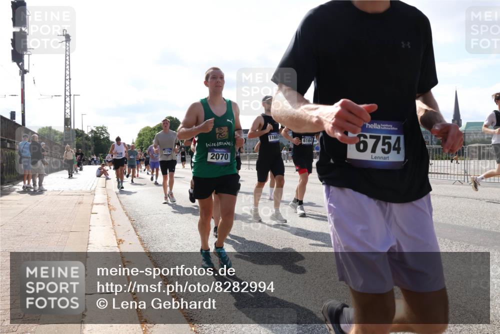29.06.2025 - hella hamburg halbmarathon Lena Gebhardt http://msf.ph/oto/8282994 29.06.2025 09:58:12 Lombardsbrücke 11791, 2070, 11607, 6164, 6754, 1034, 1094, 1179, 1190, 1258, 1285, 1320, 1321, 1335, 1563, 1815, 1870, 2034, 2070, 2138, 2397, 2417, 2448, 2612, 2636, 2656, 2711, 2946, 3041, 3058, 3091, 3114, 3251, 3859, 4814, 4903, 5032, 5093, 5305, 5672, 5721, 5775, 5894, 6164, 6272, 6355, 6356, 6433, 6569, 6580, 6585, 6628, 6754, 6776, 6897, 7065, 7134, 7409, 7478, 7509, 7646, 7724, 7856, 7896, 7952, 7976, 8154, 8311, 8393, 8508, 8590, 8825, 9012, 9057, 9562, 9656, 10084 meine-sportfotos.de