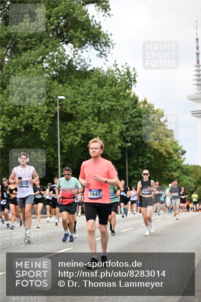 29.06.2025 - hella hamburg halbmarathon Dr. Thomas Lammeyer http://msf.ph/oto/8283014 29.06.2025 10:36:57 Kennedybrücke 1237, 1647, 1732, 2059, 2268, 2384, 2959, 3221, 3391, 3653, 3660, 3670, 3708, 3753, 4096, 4555, 5110, 5156, 5581, 6861, 7135, 7387, 7531, 7749, 7750, 7789, 8170, 8839, 8840, 8914, 9010, 9034, 9188, 9471, 9542, 9765, 9812, 10002, 10203, 10470, 10624, 10770, 11076 meine-sportfotos.de