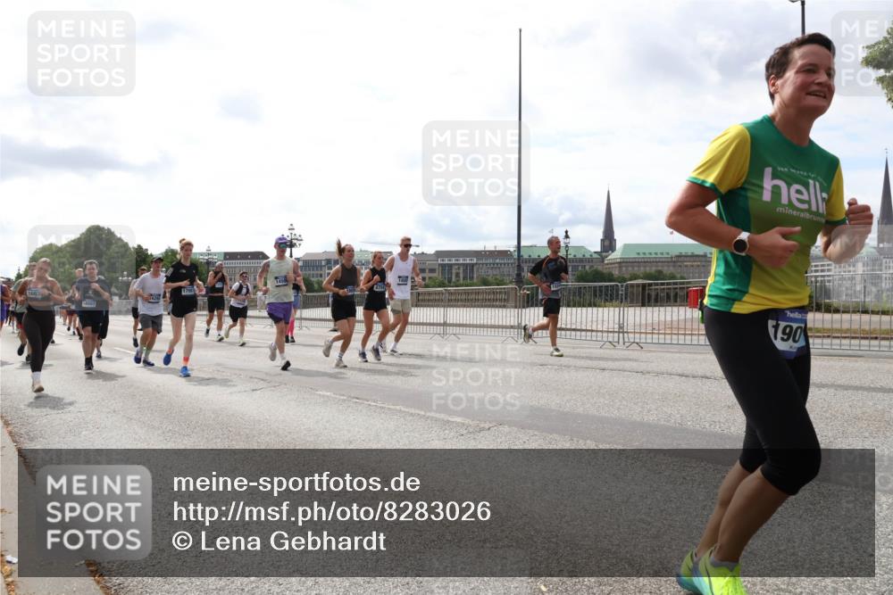 29.06.2025 - hella hamburg halbmarathon Lena Gebhardt http://msf.ph/oto/8283026 29.06.2025 10:20:41 Lombardsbrücke 18007, 625, 1798, 190, 1011, 1046, 1069, 1471, 1474, 2053, 2101, 2325, 2478, 2834, 2923, 2945, 3247, 3434, 3733, 3781, 3842, 4082, 4154, 4166, 4288, 4350, 4422, 4614, 4754, 4869, 5041, 5181, 5625, 5811, 5812, 5831, 5937, 6608, 6951, 7018, 7101, 7131, 7739, 8025, 8113, 8462, 8588, 8724, 8940, 9005, 9011, 9136, 9236, 9722, 9735, 9873, 9981, 10041, 10050, 10350, 10414, 10595, 10613, 10647, 10754, 11100, 11145, 11603, 11835, 11995, 12844 meine-sportfotos.de