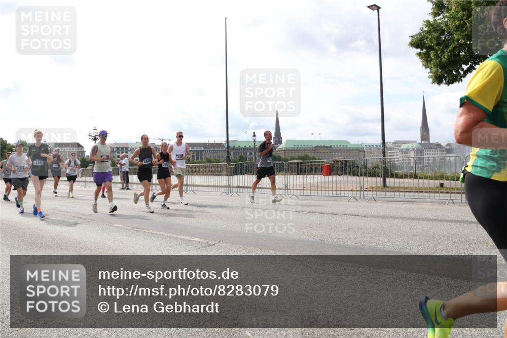 29.06.2025 - hella hamburg halbmarathon Lena Gebhardt http://msf.ph/oto/8283079 29.06.2025 10:20:41 Lombardsbrücke 17987, 4869, 1011, 1046, 1069, 1471, 1474, 2053, 2101, 2325, 2478, 2834, 2923, 2945, 3247, 3434, 3733, 3781, 3842, 4082, 4154, 4166, 4288, 4350, 4422, 4614, 4754, 4869, 5041, 5181, 5625, 5811, 5812, 5831, 5937, 6608, 6951, 7018, 7101, 7131, 7739, 8025, 8113, 8462, 8588, 8724, 8940, 9005, 9011, 9136, 9236, 9722, 9735, 9873, 9981, 10041, 10050, 10350, 10414, 10595, 10613, 10647, 10754, 11100, 11145, 11603, 11835, 11995, 12844 meine-sportfotos.de