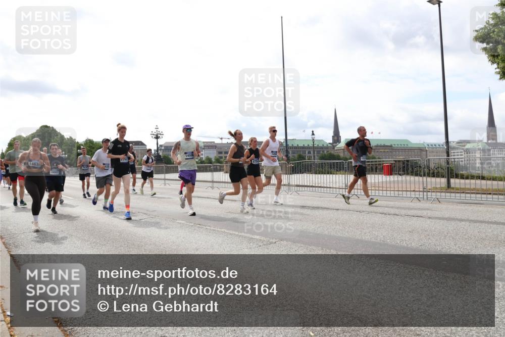29.06.2025 - hella hamburg halbmarathon Lena Gebhardt http://msf.ph/oto/8283164 29.06.2025 10:20:41 Lombardsbrücke 16638, 18007, 17987, 14500, 4754, 1011, 1046, 1069, 1471, 1474, 2053, 2101, 2325, 2478, 2834, 2923, 2945, 3247, 3434, 3733, 3781, 3842, 4082, 4154, 4166, 4288, 4350, 4422, 4614, 4754, 4869, 5041, 5181, 5625, 5811, 5812, 5831, 5937, 6608, 6951, 7018, 7101, 7131, 7739, 8025, 8113, 8462, 8588, 8724, 8940, 9005, 9011, 9136, 9236, 9722, 9735, 9873, 9981, 10041, 10050, 10350, 10414, 10595, 10613, 10647, 10754, 11100, 11145, 11603, 11835, 11995, 12844 meine-sportfotos.de