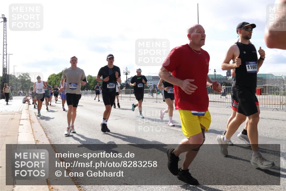 29.06.2025 - hella hamburg halbmarathon Lena Gebhardt http://msf.ph/oto/8283258 29.06.2025 09:58:13 Lombardsbrücke 11791, 3091, 5093, 13033, 13691, 11607, 1034, 1094, 1179, 1190, 1258, 1285, 1320, 1321, 1335, 1563, 1815, 1870, 2034, 2070, 2138, 2397, 2417, 2448, 2612, 2636, 2656, 2711, 2946, 3041, 3058, 3091, 3114, 3251, 3859, 4814, 4903, 5093, 5305, 5672, 5721, 5775, 5894, 6164, 6272, 6355, 6356, 6433, 6569, 6580, 6585, 6628, 6754, 6776, 6897, 7065, 7134, 7409, 7478, 7509, 7646, 7724, 7856, 7896, 7952, 7976, 8154, 8311, 8393, 8508, 8590, 8825, 9012, 9057, 9562, 9656, 10084 meine-sportfotos.de