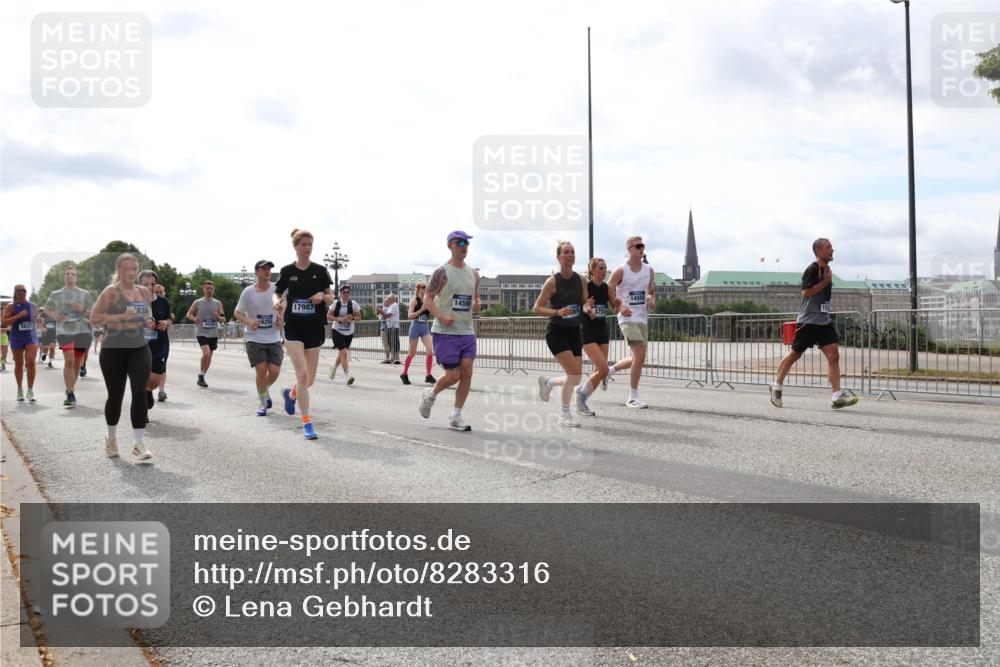 29.06.2025 - hella hamburg halbmarathon Lena Gebhardt http://msf.ph/oto/8283316 29.06.2025 10:20:42 Lombardsbrücke 5625, 638, 2007, 17987, 1450, 1450, 1011, 1046, 1069, 1471, 1474, 2053, 2101, 2325, 2478, 2834, 2923, 2945, 3247, 3434, 3733, 3781, 3842, 4082, 4154, 4166, 4288, 4350, 4422, 4614, 4754, 4869, 5041, 5181, 5625, 5811, 5812, 5831, 5937, 6608, 6951, 7018, 7101, 7131, 7739, 8025, 8113, 8462, 8588, 8724, 8940, 9005, 9011, 9136, 9236, 9722, 9735, 9873, 9981, 10041, 10050, 10350, 10414, 10595, 10613, 10647, 10754, 11100, 11145, 11603, 11835, 11995, 12844 meine-sportfotos.de