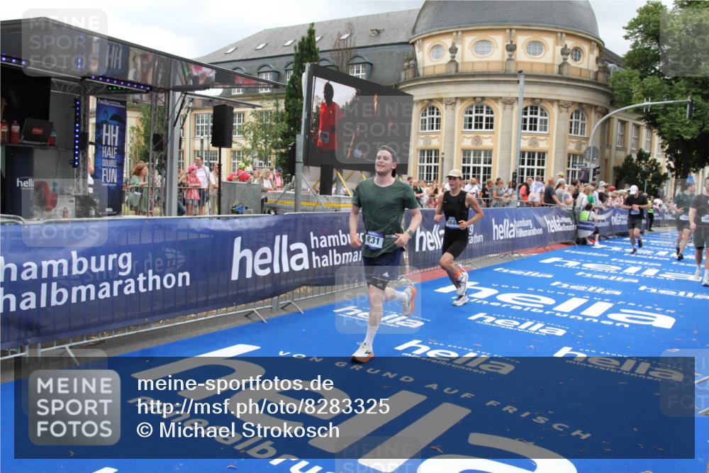 29.06.2025 - hella hamburg halbmarathon Michael Strokosch http://msf.ph/oto/8283325 29.06.2025 10:54:53 Ziel 1506, 2029, 4231, 6587, 9227, 10044, 12186, 14660, 16623, 16868, 17261 meine-sportfotos.de