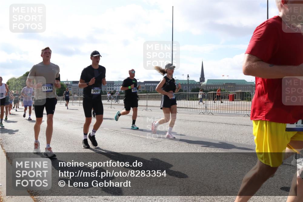 29.06.2025 - hella hamburg halbmarathon Lena Gebhardt http://msf.ph/oto/8283354 29.06.2025 09:58:14 Lombardsbrücke 033, 034, 11791, 3091, 5093, 1034, 1179, 1190, 1258, 1285, 1320, 1321, 1335, 1563, 1815, 1870, 2029, 2034, 2070, 2138, 2397, 2417, 2448, 2612, 2636, 2656, 2711, 2946, 3041, 3058, 3091, 3097, 3114, 3251, 3859, 4814, 4903, 5093, 5305, 5672, 5721, 5775, 5894, 6164, 6272, 6355, 6356, 6433, 6569, 6580, 6585, 6628, 6754, 6776, 6897, 7065, 7409, 7478, 7509, 7646, 7724, 7856, 7896, 7952, 7976, 8154, 8311, 8393, 8508, 8590, 8825, 9012, 9057, 9562, 9656, 10084 meine-sportfotos.de