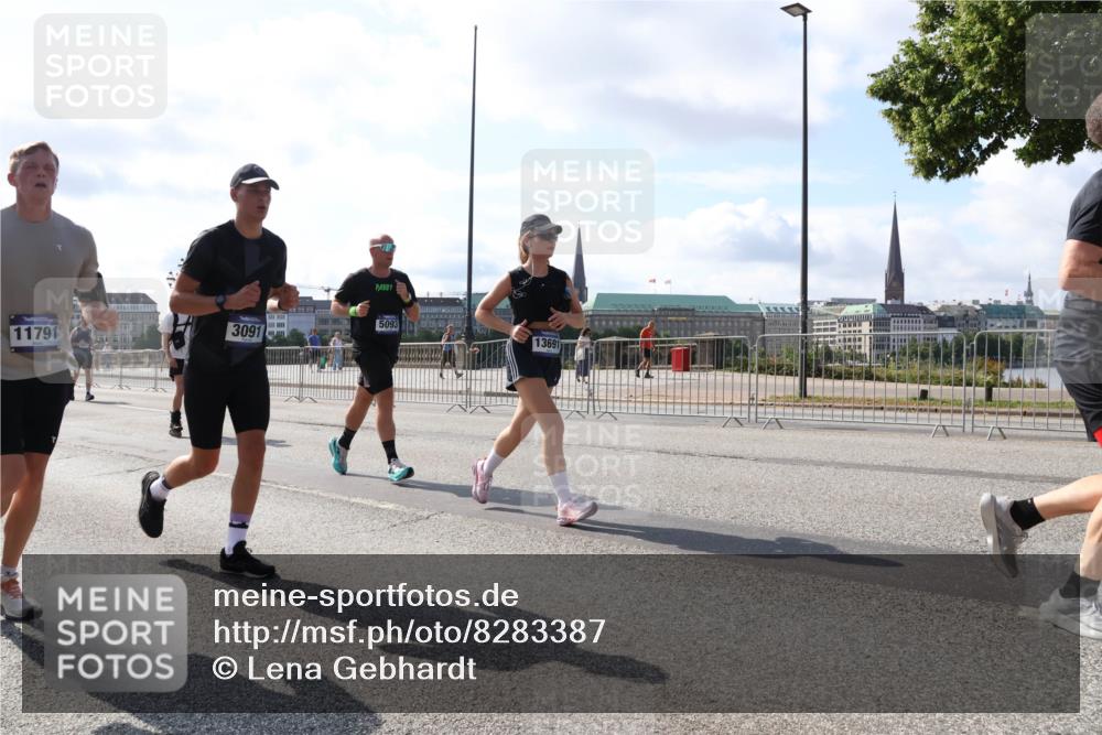 29.06.2025 - hella hamburg halbmarathon Lena Gebhardt http://msf.ph/oto/8283387 29.06.2025 09:58:14 Lombardsbrücke 11791, 3091, 5093, 13691, 1034, 1179, 1190, 1258, 1285, 1320, 1321, 1335, 1563, 1815, 1870, 2029, 2034, 2070, 2138, 2397, 2417, 2448, 2612, 2636, 2656, 2711, 2946, 3041, 3058, 3091, 3097, 3114, 3251, 3859, 4814, 4903, 5093, 5305, 5672, 5721, 5775, 5894, 6164, 6272, 6355, 6356, 6433, 6569, 6580, 6585, 6628, 6754, 6776, 6897, 7065, 7409, 7478, 7509, 7646, 7724, 7856, 7896, 7952, 7976, 8154, 8311, 8393, 8508, 8590, 8825, 9012, 9057, 9562, 9656, 10084 meine-sportfotos.de