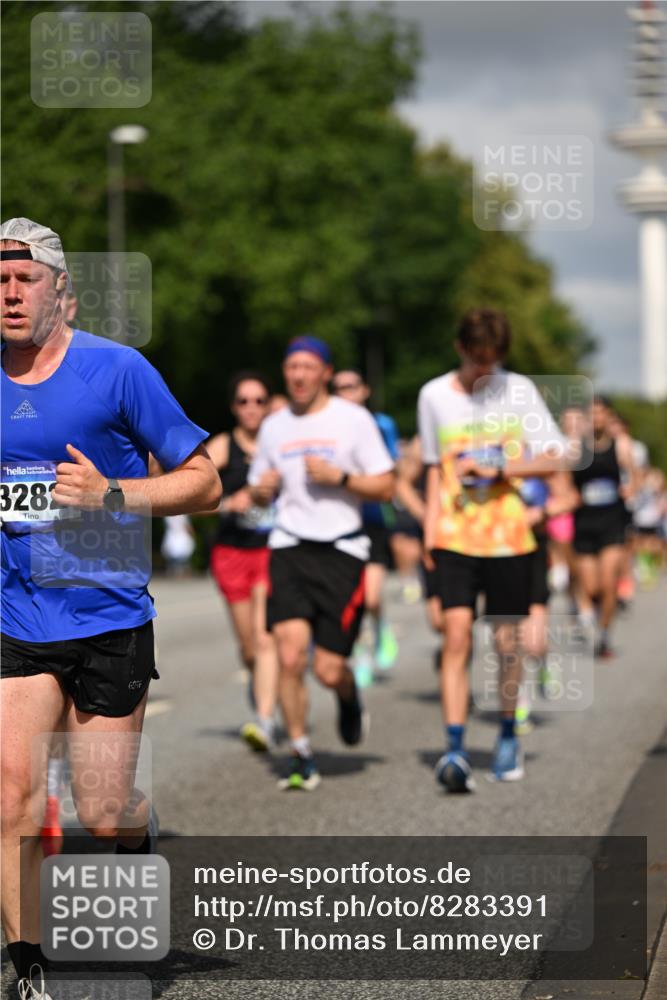 29.06.2025 - hella hamburg halbmarathon Dr. Thomas Lammeyer http://msf.ph/oto/8283391 29.06.2025 09:53:17 Kennedybrücke 1343, 1445, 1800, 1975, 2324, 2573, 2750, 2949, 3136, 3282, 3431, 4148, 4303, 4425, 5248, 5889, 6123, 6149, 6682, 7229, 7796, 8370, 8465, 9264, 9265, 9296, 9914, 10930 meine-sportfotos.de
