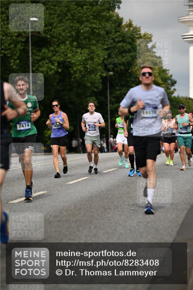 29.06.2025 - hella hamburg halbmarathon Dr. Thomas Lammeyer http://msf.ph/oto/8283408 29.06.2025 10:15:53 Kennedybrücke 1062, 1790, 2661, 3746, 3837, 4499, 6966, 7370, 7474, 8368, 9119, 9253, 9254, 9405, 10042 meine-sportfotos.de