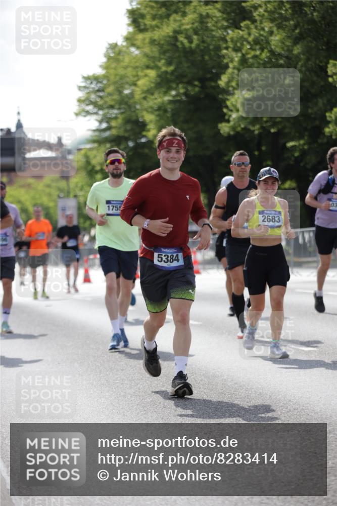 29.06.2025 - hella hamburg halbmarathon Jannik Wohlers http://msf.ph/oto/8283414 29.06.2025 10:03:10 Lombardsbrücke 1114, 1161, 1885, 2683, 2759, 4307, 4511, 5384, 5396, 5464, 6391, 6453, 7277, 7278, 7279, 8484, 10389, 11556, 12377, 13793, 13976, 15539, 15643, 15859, 16371, 17226, 17550, 18028, 18999 meine-sportfotos.de