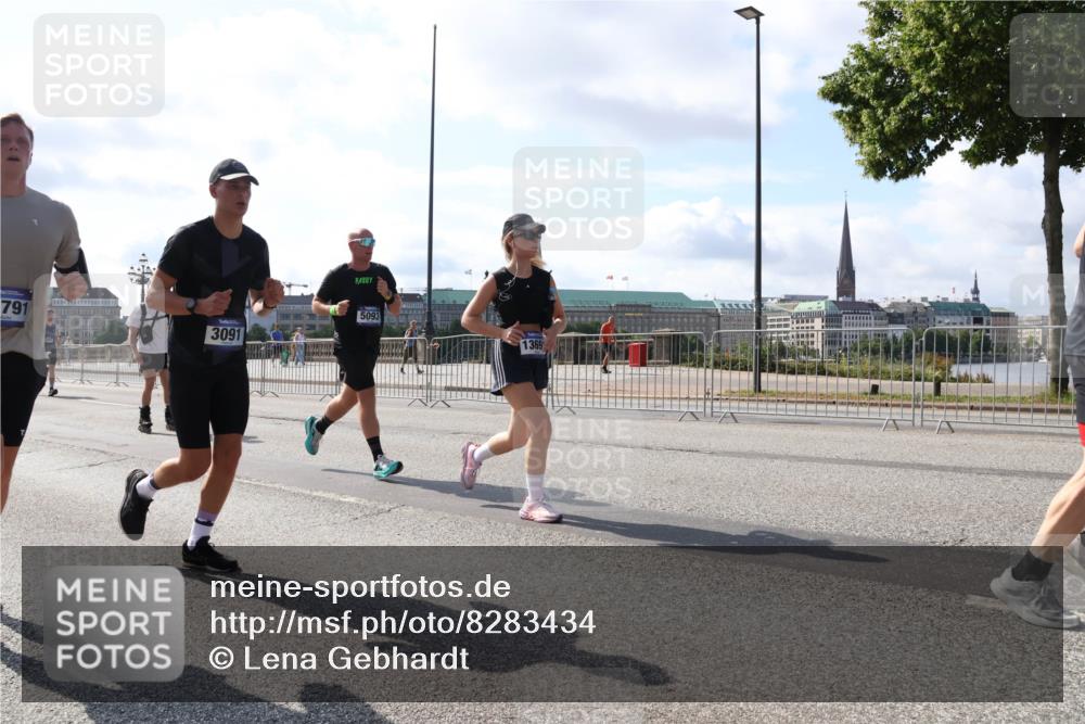 29.06.2025 - hella hamburg halbmarathon Lena Gebhardt http://msf.ph/oto/8283434 29.06.2025 09:58:14 Lombardsbrücke 791, 3091, 5093, 1369, 1034, 1179, 1190, 1258, 1285, 1320, 1321, 1335, 1563, 1815, 1870, 2029, 2034, 2070, 2138, 2397, 2417, 2448, 2612, 2636, 2656, 2711, 2946, 3041, 3058, 3091, 3097, 3114, 3251, 3859, 4814, 4903, 5093, 5305, 5672, 5721, 5775, 5894, 6164, 6272, 6355, 6356, 6433, 6569, 6580, 6585, 6628, 6754, 6776, 6897, 7065, 7409, 7478, 7509, 7646, 7724, 7856, 7896, 7952, 7976, 8154, 8311, 8393, 8508, 8590, 8825, 9012, 9057, 9562, 9656, 10084 meine-sportfotos.de