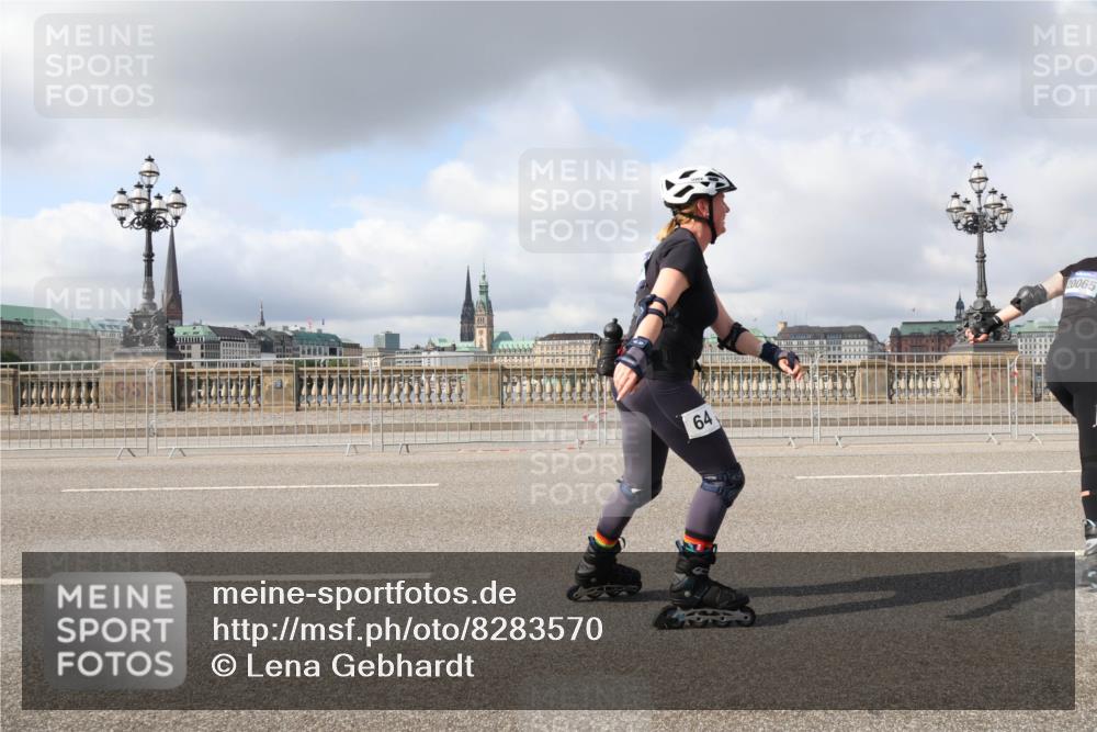29.06.2025 - hella hamburg halbmarathon Lena Gebhardt http://msf.ph/oto/8283570 29.06.2025 09:05:05 Lombardsbrücke  meine-sportfotos.de