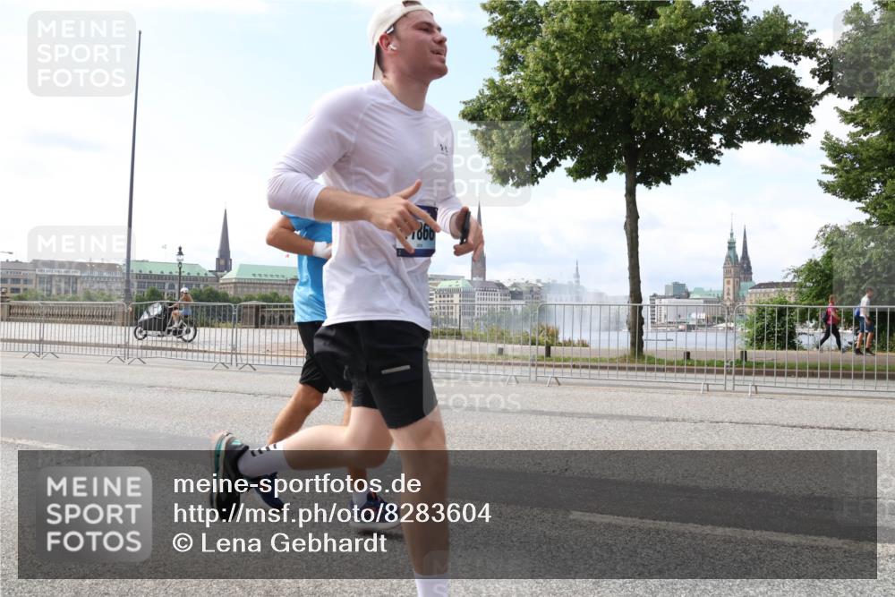 29.06.2025 - hella hamburg halbmarathon Lena Gebhardt http://msf.ph/oto/8283604 29.06.2025 10:11:41 Lombardsbrücke 1328, 1531, 1723, 1866, 1992, 3363, 3837, 4227, 5379, 5605, 7571, 8115, 8171, 8206, 8207, 8368, 8807, 8810, 9119, 9191, 9428, 10042, 10372, 10409, 10428, 11149, 11321, 11507, 11537, 11755, 11917, 12286, 12473, 13177, 13203, 13542, 13603, 13939, 13958, 14008, 14149, 14384, 15252, 15797, 15908, 15945, 16383, 17080, 17638, 17774, 17787, 17866, 18261, 18278, 18382, 18395, 19172, 19241 meine-sportfotos.de