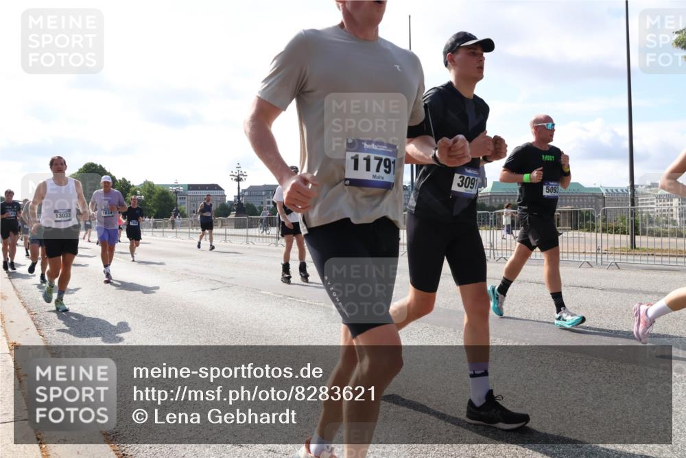 29.06.2025 - hella hamburg halbmarathon Lena Gebhardt http://msf.ph/oto/8283621 29.06.2025 09:58:15 Lombardsbrücke 13033, 1034, 11791, 3091, 5093, 1034, 1179, 1190, 1258, 1285, 1320, 1321, 1335, 1563, 1815, 1870, 2029, 2034, 2070, 2138, 2397, 2417, 2448, 2612, 2636, 2656, 2711, 3041, 3058, 3091, 3097, 3114, 3251, 3859, 4814, 4903, 5093, 5305, 5672, 5721, 5775, 5894, 6164, 6272, 6355, 6356, 6433, 6569, 6580, 6585, 6628, 6754, 6776, 6897, 7065, 7409, 7478, 7509, 7646, 7724, 7856, 7896, 7952, 7976, 8154, 8311, 8393, 8508, 8590, 8825, 9012, 9057, 9562, 9656, 10084 meine-sportfotos.de