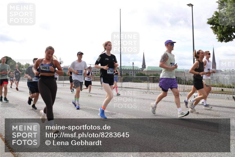 29.06.2025 - hella hamburg halbmarathon Lena Gebhardt http://msf.ph/oto/8283645 29.06.2025 10:20:43 Lombardsbrücke 18007, 1663, 6254, 1110, 17987, 1011, 1046, 1069, 1471, 1474, 2053, 2101, 2325, 2478, 2834, 2923, 2945, 3247, 3434, 3733, 3781, 3813, 3842, 4082, 4154, 4166, 4288, 4350, 4422, 4614, 4754, 4869, 5041, 5181, 5625, 5831, 5937, 6608, 6951, 7018, 7101, 7131, 7739, 8025, 8113, 8462, 8588, 8724, 8940, 9005, 9011, 9136, 9236, 9722, 9873, 9981, 10041, 10050, 10350, 10414, 10585, 10595, 10613, 10647, 10754, 11100, 11145, 11603, 11835, 11995, 12844 meine-sportfotos.de