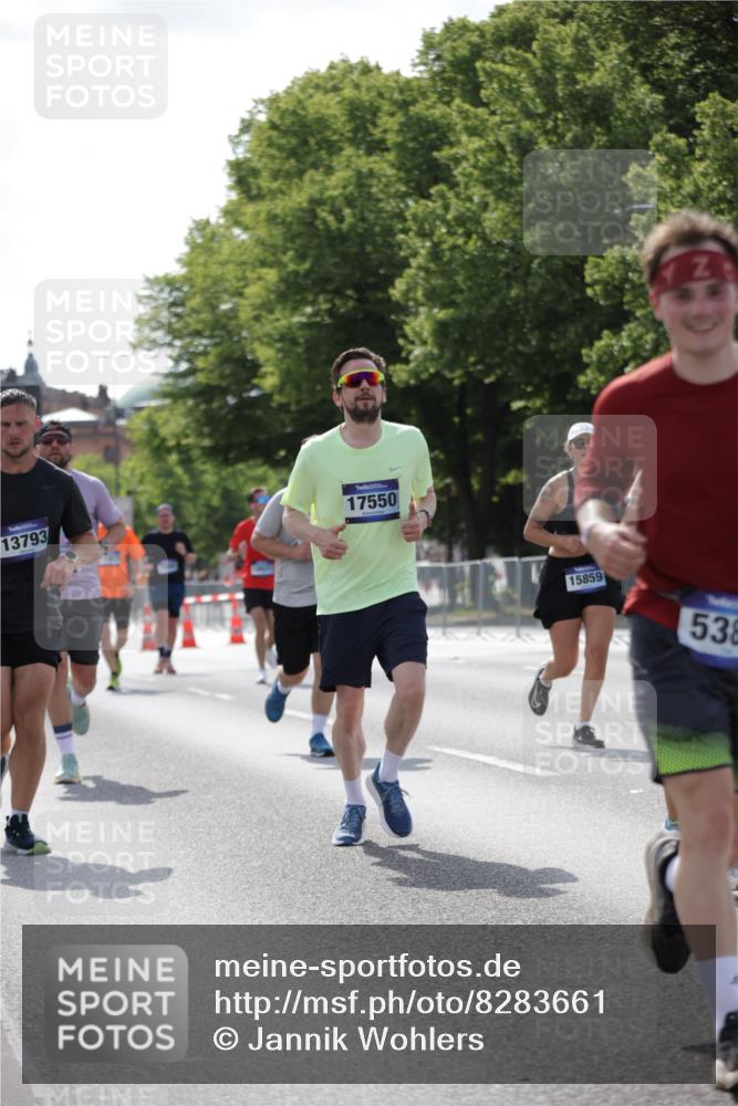 29.06.2025 - hella hamburg halbmarathon Jannik Wohlers http://msf.ph/oto/8283661 29.06.2025 10:03:12 Lombardsbrücke 1114, 1161, 1885, 2277, 2683, 2759, 4307, 5384, 5396, 5464, 6391, 7006, 7277, 7278, 7279, 8484, 10389, 11402, 12377, 13793, 13976, 15539, 15643, 15859, 16371, 16621, 17226, 17550, 18028, 18999 meine-sportfotos.de