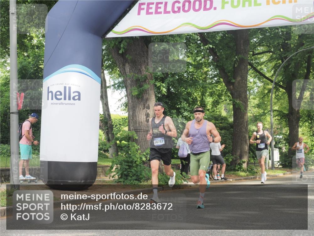 29.06.2025 - hella hamburg halbmarathon KatJ http://msf.ph/oto/8283672 29.06.2025 10:11:19 Zwischen KM18-KM19  meine-sportfotos.de