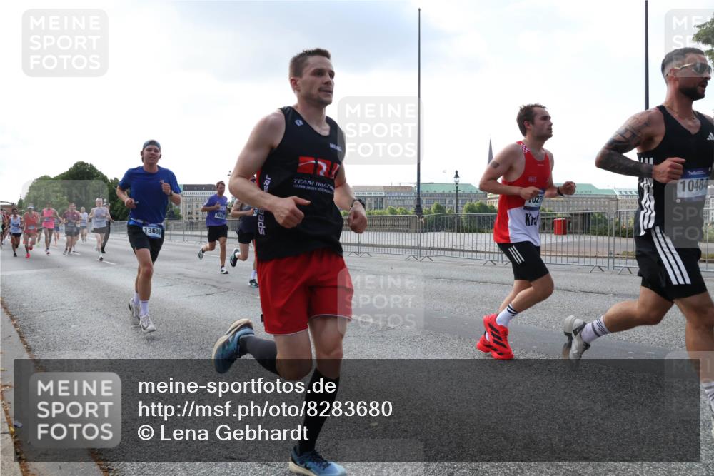 29.06.2025 - hella hamburg halbmarathon Lena Gebhardt http://msf.ph/oto/8283680 29.06.2025 09:45:47 Lombardsbrücke 13686, 027, 10484, 57, 1080, 1686, 1707, 1894, 1990, 2460, 2689, 3043, 4050, 4129, 4463, 4679, 4698, 4749, 4812, 5070, 5187, 5328, 5550, 5746, 5826, 6358, 6495, 6878, 7186, 7272, 7389, 7481, 7651, 7723, 7880, 7965, 8062, 8190, 8209, 8883, 9137, 9571, 9634, 10017, 10171, 10270, 10484, 10876, 11120, 11199, 11413, 11857, 12189, 12232, 12234, 12308, 12681, 12691, 12988, 13066, 13167, 13343, 13618, 13686, 13754, 14028, 14167 meine-sportfotos.de
