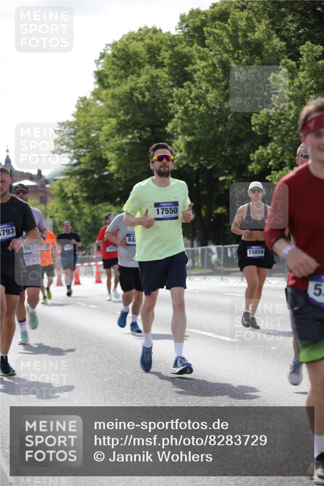 29.06.2025 - hella hamburg halbmarathon Jannik Wohlers http://msf.ph/oto/8283729 29.06.2025 10:03:12 Lombardsbrücke 1114, 1161, 1885, 2277, 2683, 2759, 4307, 5384, 5396, 5464, 6391, 7006, 7277, 7278, 7279, 8484, 10389, 11402, 12377, 13793, 13976, 15539, 15643, 15859, 16371, 16621, 17226, 17550, 18028, 18999 meine-sportfotos.de